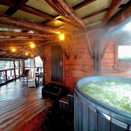 Egliskiu Oaze Su Pirtimi Kubilu- Privatumas Garantuotas 维尔纽斯