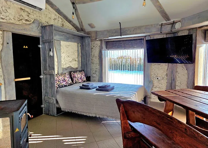 Egliskiu Oaze Su Pirtimi Kubilu- Privatumas Garantuotas